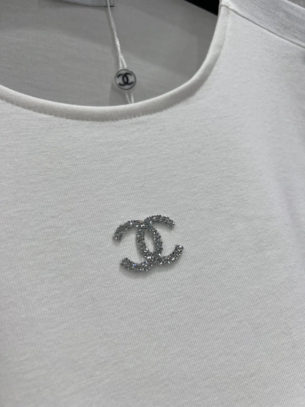 CHANEL 25S LONG-SLEEVE T-SHIRT STYLE 122