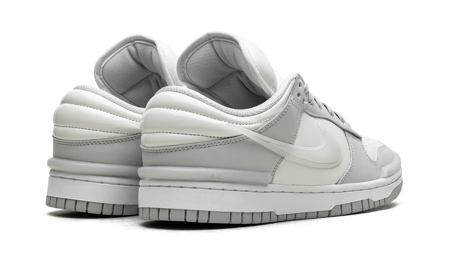 Dunk Low Twist WMNS "LIGHT SILVER" DZ2794 004
