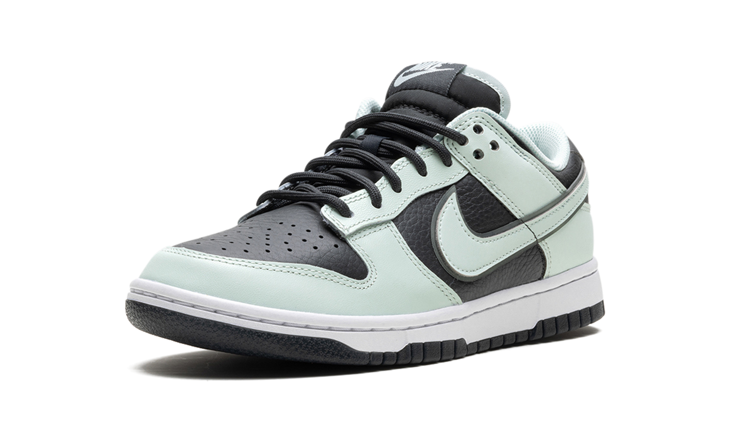 Dunk Low "Dark Smoke Grey / Barely Green" FZ1670 001
