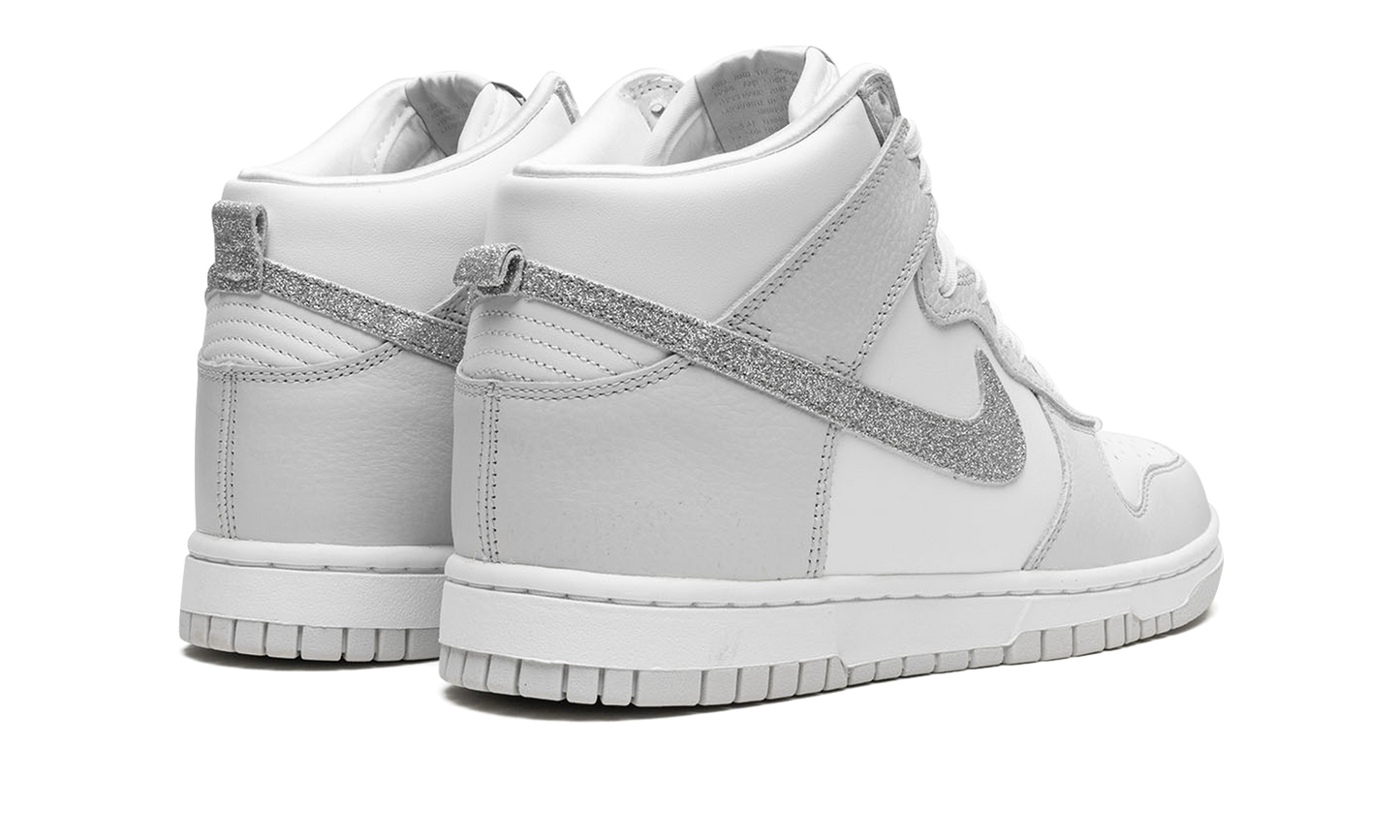 DUNK HIGH MNS WMNS "Silver Swoosh" FJ4578 100