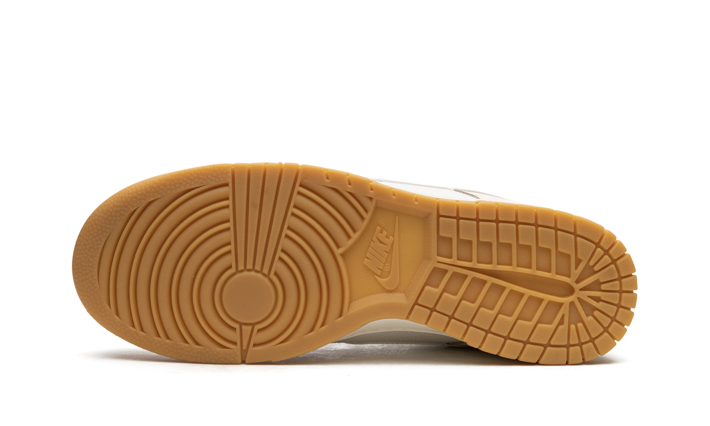 Dunk Low SE "If Lost Return To" FJ5475 100