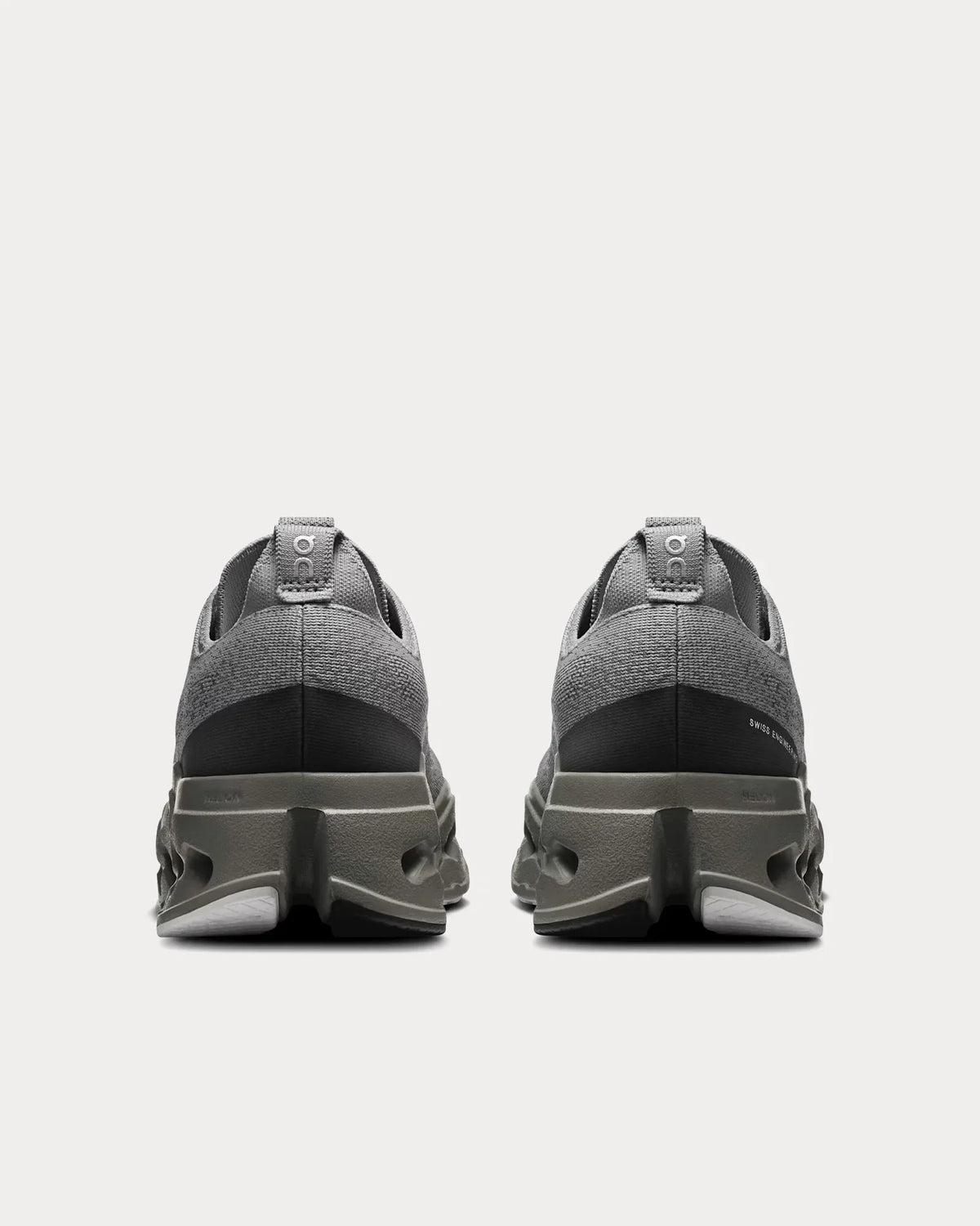 ON Cloudsurfer Max Alloy Asphalt