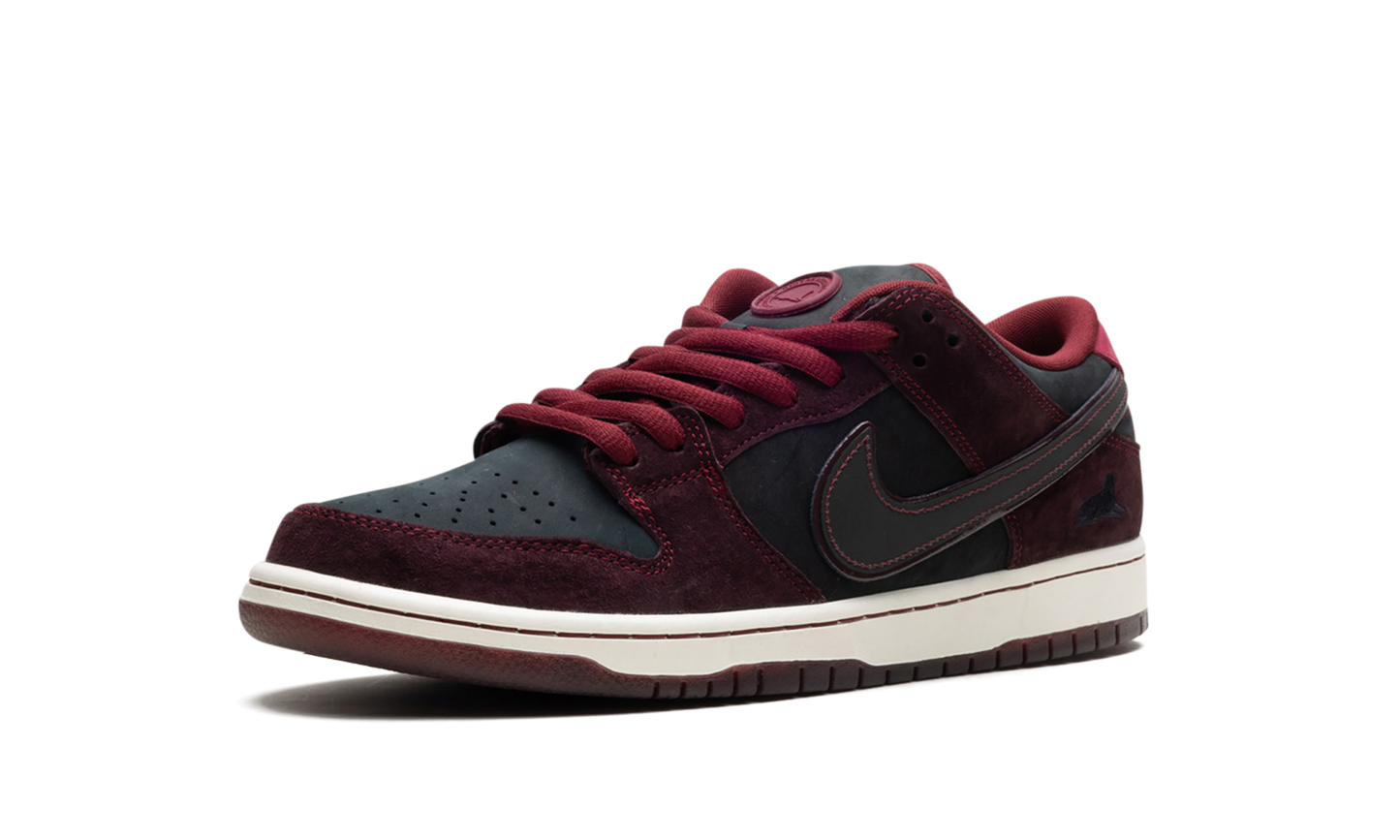 SB Dunk Low "Riot Skateshop Special Box" FZ1289 200 Specialbox