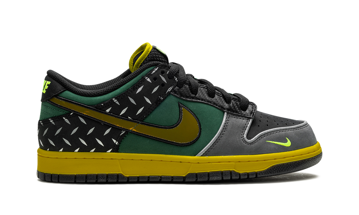 Nike Dunk Low UO PREM "What The Duck Home" HV1454 001