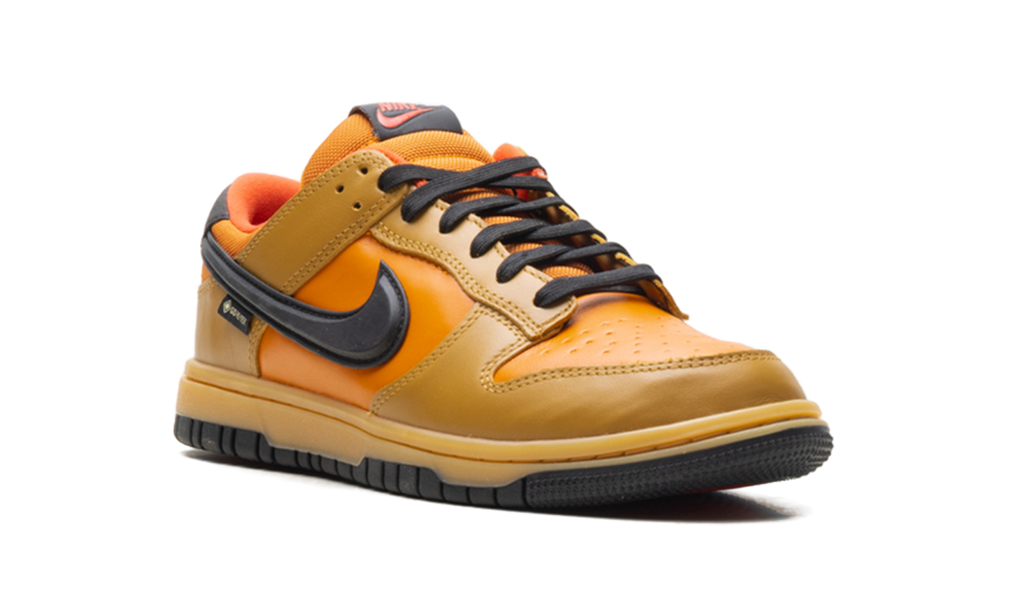 Dunk Low Gore-Tex "Wheat/Ceramic" HQ2053 700