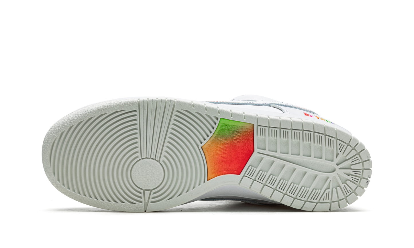 SB Dunk Low Pro BeTrue "Be True" DR4876 100