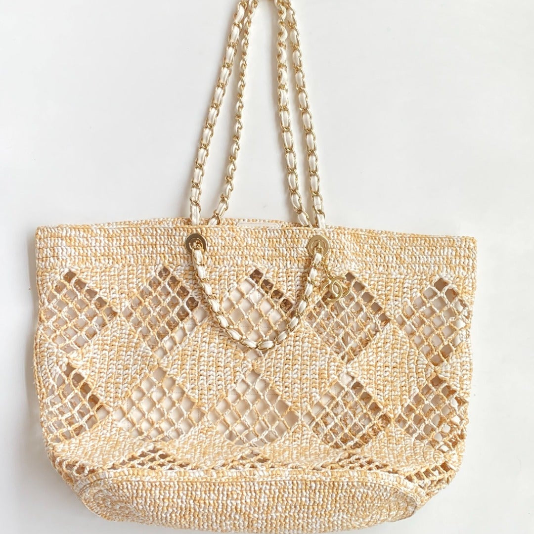 CC 2025 Beach Tote 52 Beige Raffia