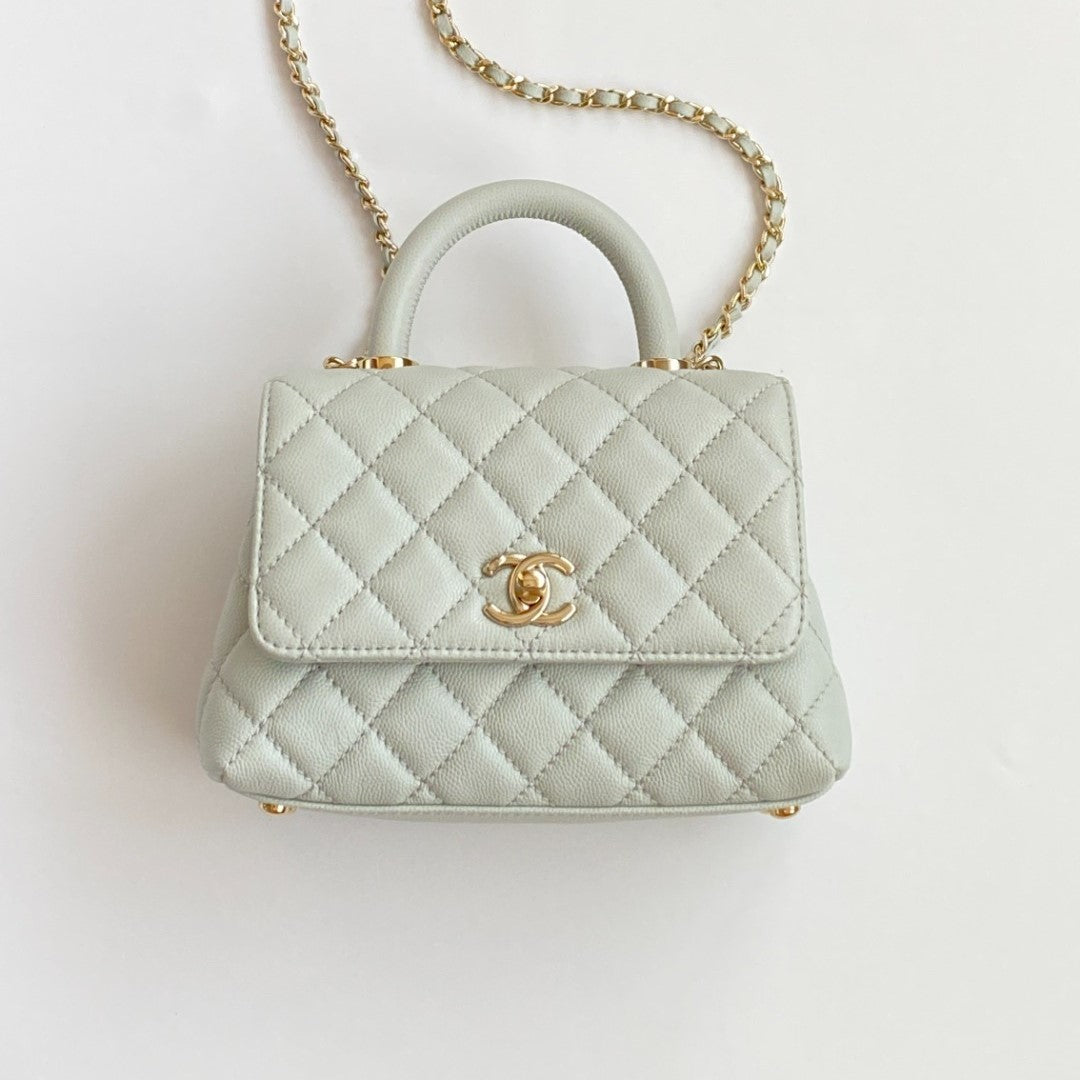 CC 25s Handle Bag 19 White Caviar Gold Hardware