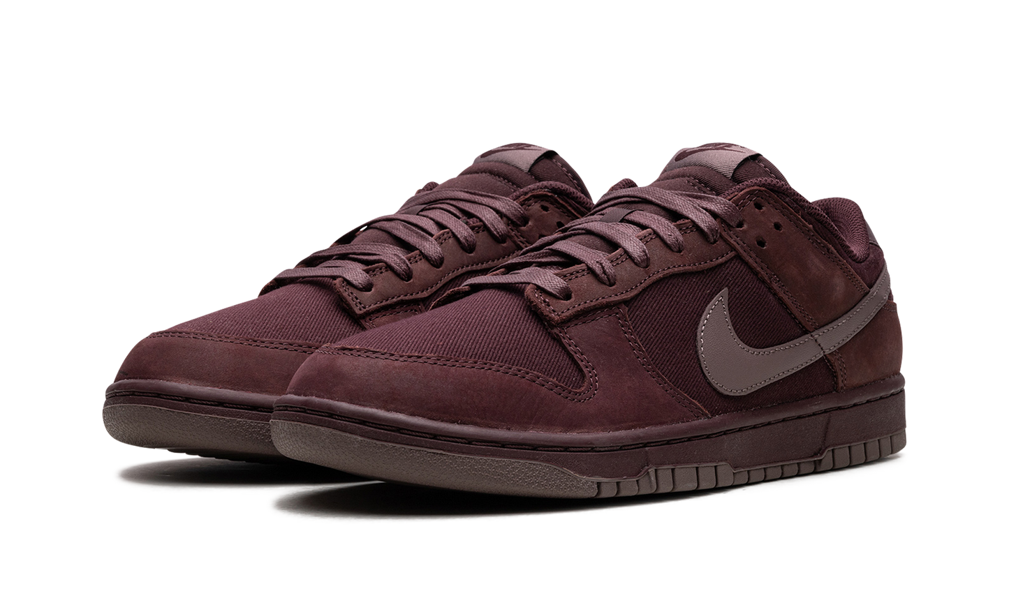 Dunk Low "Burgundy Crush" FB8895 600